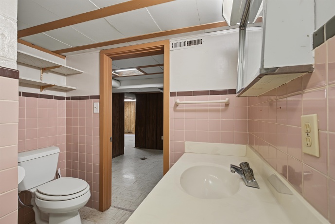 303 Elm, HANOVER, Illinois 61041, 3 Bedrooms Bedrooms, ,2 BathroomsBathrooms,House,For Sale,Elm,202603979
