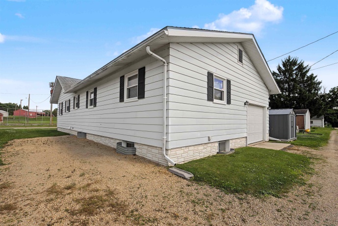 303 Elm, HANOVER, Illinois 61041, 3 Bedrooms Bedrooms, ,2 BathroomsBathrooms,House,For Sale,Elm,202603979