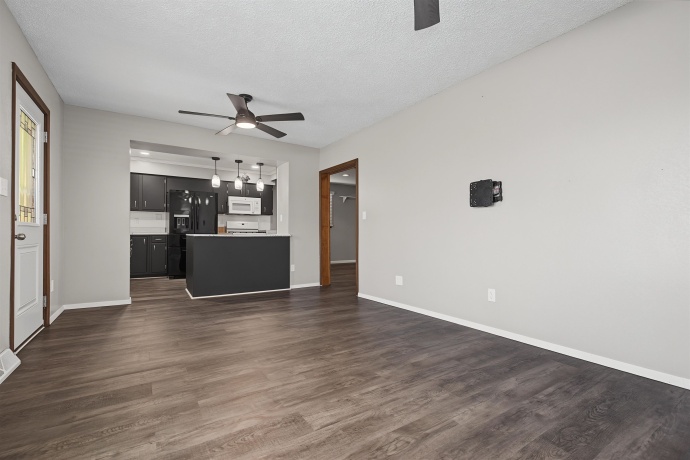 303 Elm, HANOVER, Illinois 61041, 3 Bedrooms Bedrooms, ,2 BathroomsBathrooms,House,For Sale,Elm,202603979