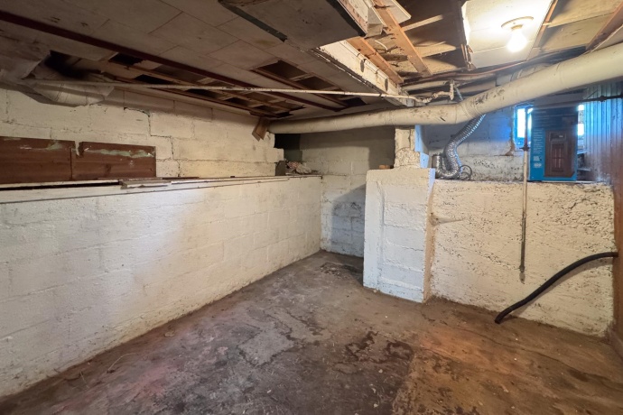 129 Riverside, LOVES PARK, Illinois 61111, 3 Bedrooms Bedrooms, ,1 BathroomBathrooms,House,For Sale,Riverside,202603980