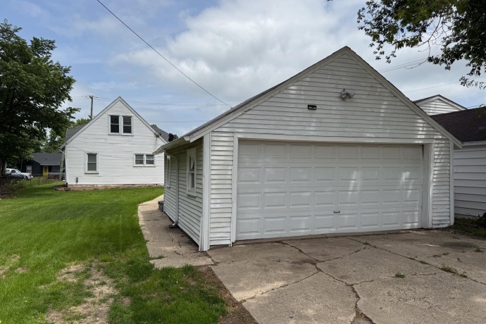 129 Riverside, LOVES PARK, Illinois 61111, 3 Bedrooms Bedrooms, ,1 BathroomBathrooms,House,For Sale,Riverside,202603980