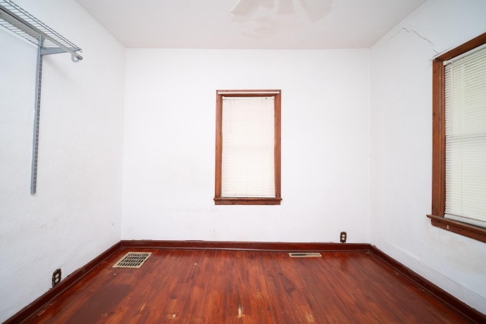 129 Riverside, LOVES PARK, Illinois 61111, 3 Bedrooms Bedrooms, ,1 BathroomBathrooms,House,For Sale,Riverside,202603980