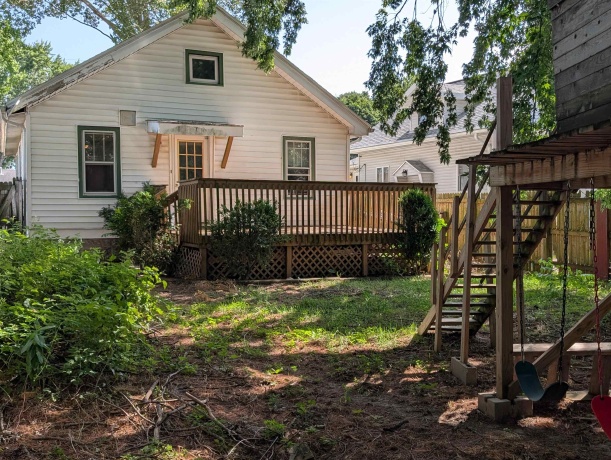814 Hamilton, FREEPORT, Illinois 61032, 3 Bedrooms Bedrooms, ,1 BathroomBathrooms,House,For Sale,Hamilton,202603983