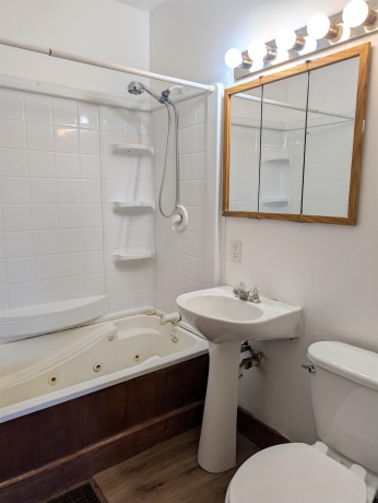 814 Hamilton, FREEPORT, Illinois 61032, 3 Bedrooms Bedrooms, ,1 BathroomBathrooms,House,For Sale,Hamilton,202603983