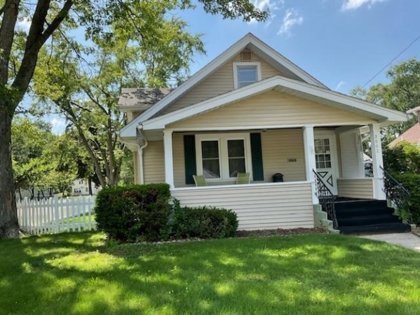 2002 RIDGE, ROCKFORD, Illinois 61103, 4 Bedrooms Bedrooms, ,1 BathroomBathrooms,House,For Sale,RIDGE,202603986