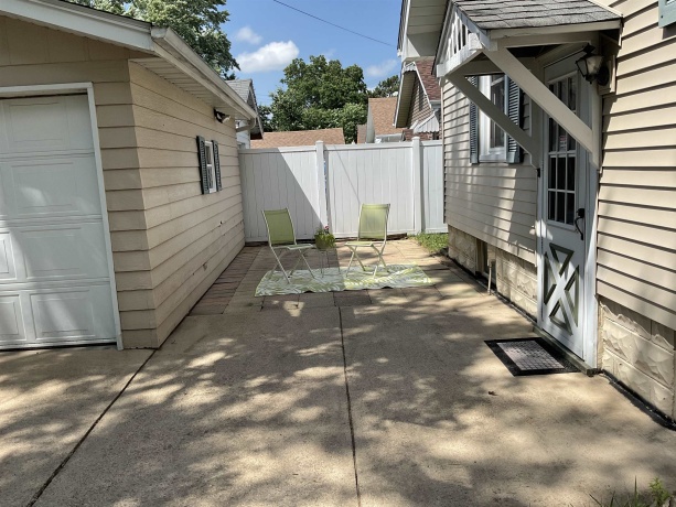 2002 RIDGE, ROCKFORD, Illinois 61103, 4 Bedrooms Bedrooms, ,1 BathroomBathrooms,House,For Sale,RIDGE,202603986