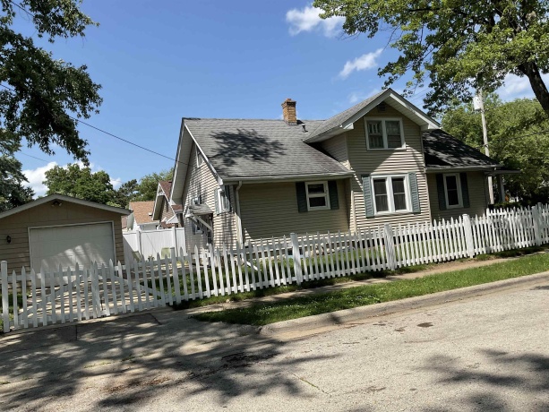2002 RIDGE, ROCKFORD, Illinois 61103, 4 Bedrooms Bedrooms, ,1 BathroomBathrooms,House,For Sale,RIDGE,202603986