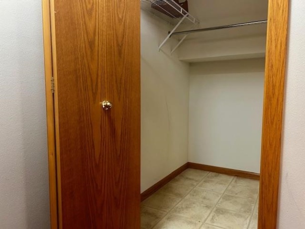 5004 Diane, ROCKFORD, Illinois 61108, 2 Bedrooms Bedrooms, ,2 BathroomsBathrooms,Condominium,For Sale,Diane,202603987
