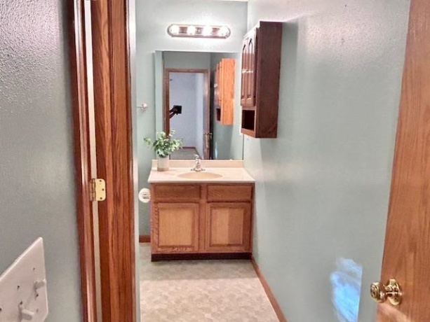 5004 Diane, ROCKFORD, Illinois 61108, 2 Bedrooms Bedrooms, ,2 BathroomsBathrooms,Condominium,For Sale,Diane,202603987