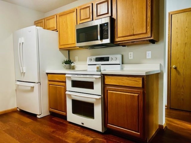 5004 Diane, ROCKFORD, Illinois 61108, 2 Bedrooms Bedrooms, ,2 BathroomsBathrooms,Condominium,For Sale,Diane,202603987