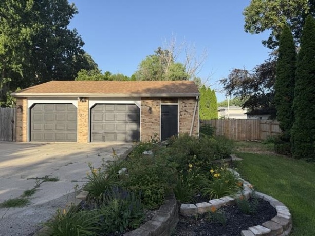 1500 Tonti, LaSalle, Illinois 61301, 4 Bedrooms Bedrooms, ,3 BathroomsBathrooms,House,For Sale,Tonti,202603991