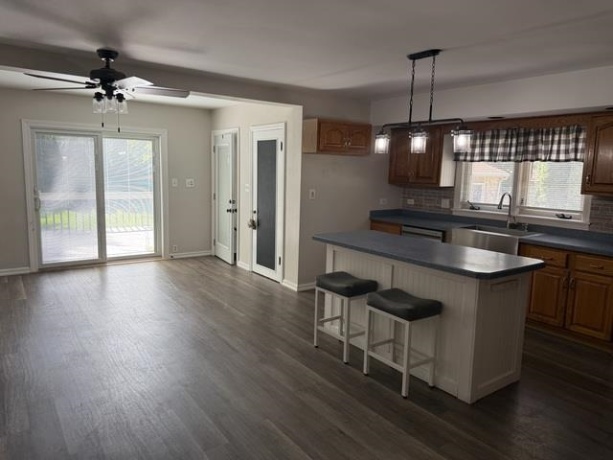 1500 Tonti, LaSalle, Illinois 61301, 4 Bedrooms Bedrooms, ,3 BathroomsBathrooms,House,For Sale,Tonti,202603991