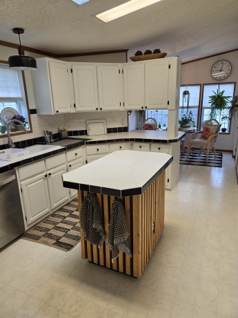 8703 Springwood, ROSCOE, Illinois 61073, 3 Bedrooms Bedrooms, ,2 BathroomsBathrooms,House,For Sale,Springwood,202602247