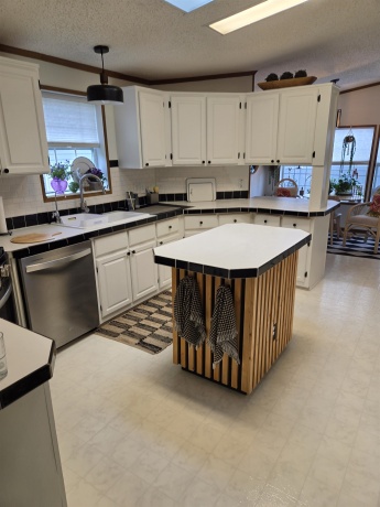 8703 Springwood, ROSCOE, Illinois 61073, 3 Bedrooms Bedrooms, ,2 BathroomsBathrooms,House,For Sale,Springwood,202602247