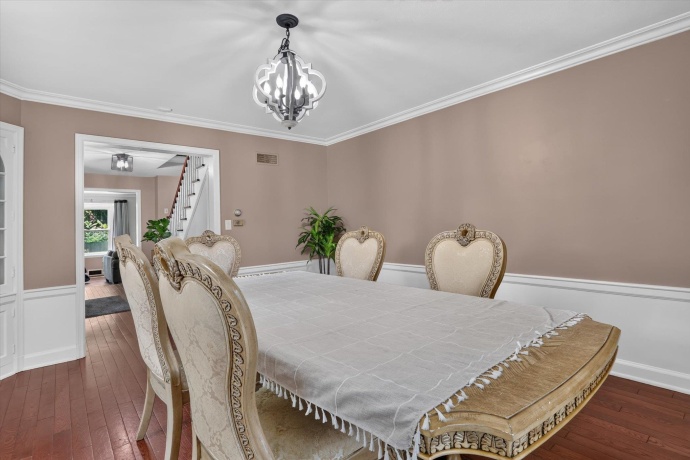 724 Reynolds, ROCKFORD, Illinois 61103, 5 Bedrooms Bedrooms, ,2 BathroomsBathrooms,House,For Sale,Reynolds,202603993