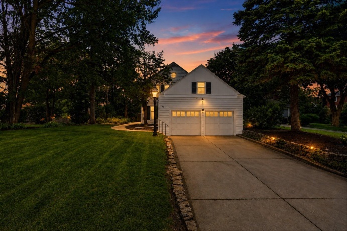 724 Reynolds, ROCKFORD, Illinois 61103, 5 Bedrooms Bedrooms, ,2 BathroomsBathrooms,House,For Sale,Reynolds,202603993