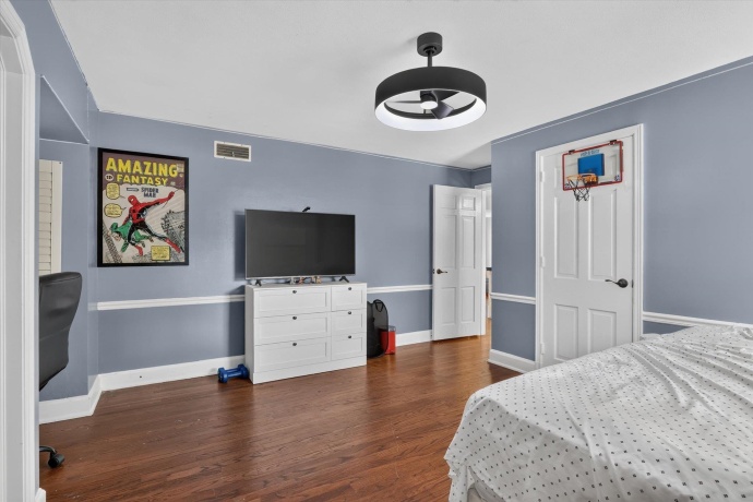 724 Reynolds, ROCKFORD, Illinois 61103, 5 Bedrooms Bedrooms, ,2 BathroomsBathrooms,House,For Sale,Reynolds,202603993
