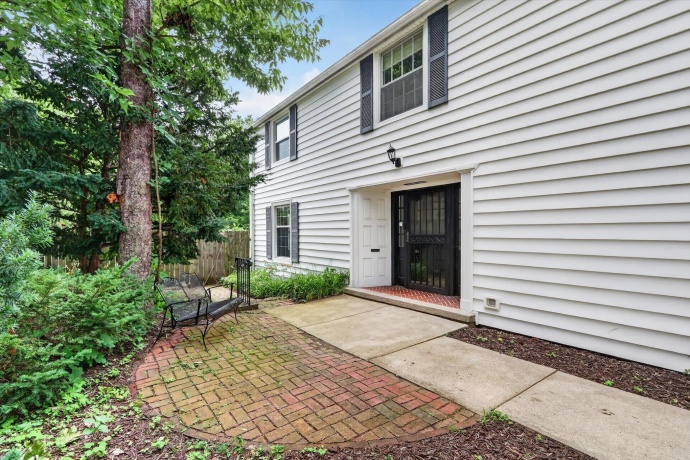 724 Reynolds, ROCKFORD, Illinois 61103, 5 Bedrooms Bedrooms, ,2 BathroomsBathrooms,House,For Sale,Reynolds,202603993