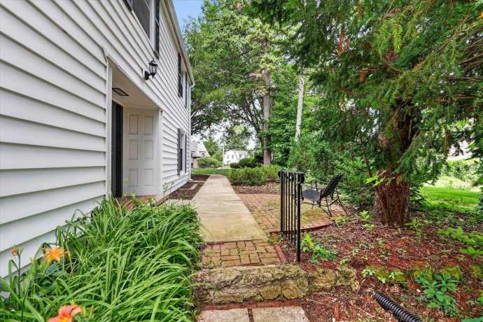 724 Reynolds, ROCKFORD, Illinois 61103, 5 Bedrooms Bedrooms, ,2 BathroomsBathrooms,House,For Sale,Reynolds,202603993