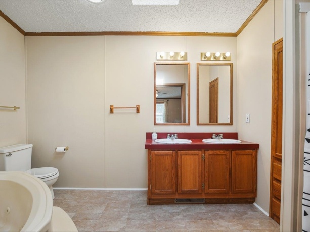 8652 Springwood, ROSCOE, Illinois 61073, 3 Bedrooms Bedrooms, ,2 BathroomsBathrooms,House,For Sale,Springwood,202603996