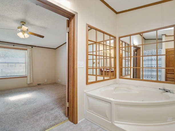 8652 Springwood, ROSCOE, Illinois 61073, 3 Bedrooms Bedrooms, ,2 BathroomsBathrooms,House,For Sale,Springwood,202603996