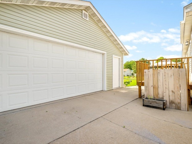 8652 Springwood, ROSCOE, Illinois 61073, 3 Bedrooms Bedrooms, ,2 BathroomsBathrooms,House,For Sale,Springwood,202603996