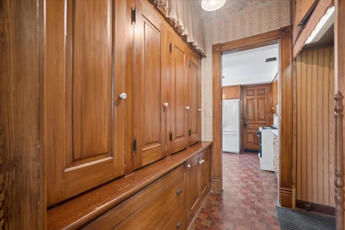 214 State, ELGIN, Illinois 60123, 8 Bedrooms Bedrooms, ,3 BathroomsBathrooms,House,For Sale,State,202603997