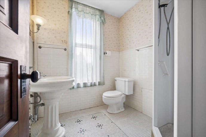 214 State, ELGIN, Illinois 60123, 8 Bedrooms Bedrooms, ,3 BathroomsBathrooms,House,For Sale,State,202603997