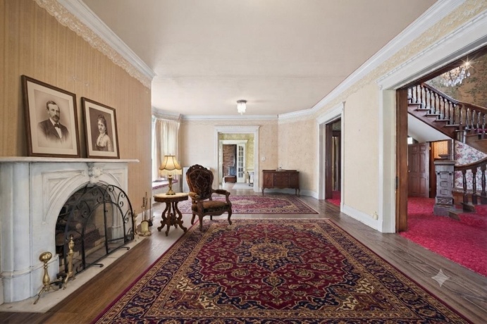 214 State, ELGIN, Illinois 60123, 8 Bedrooms Bedrooms, ,3 BathroomsBathrooms,House,For Sale,State,202603997