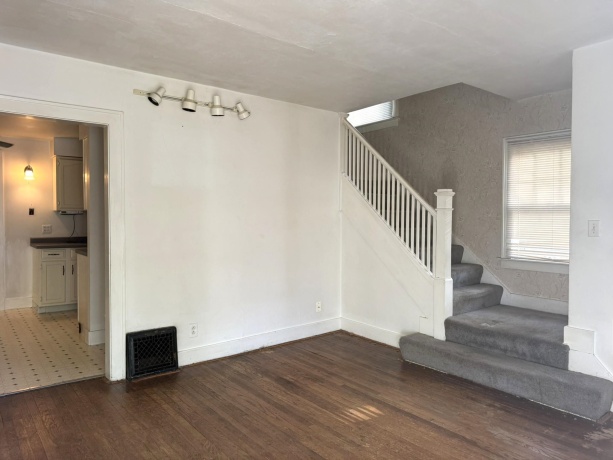 612 Ellis, ROCKFORD, Illinois 61103, 3 Bedrooms Bedrooms, ,1 BathroomBathrooms,House,For Sale,Ellis,202603998