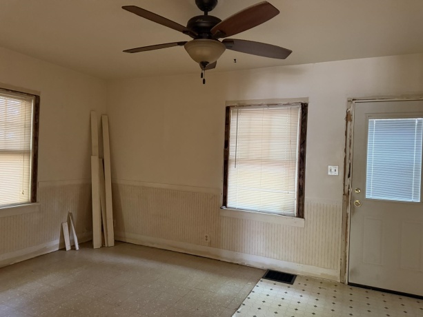 612 Ellis, ROCKFORD, Illinois 61103, 3 Bedrooms Bedrooms, ,1 BathroomBathrooms,House,For Sale,Ellis,202603998