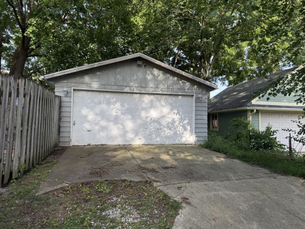 612 Ellis, ROCKFORD, Illinois 61103, 3 Bedrooms Bedrooms, ,1 BathroomBathrooms,House,For Sale,Ellis,202603998