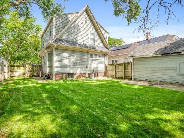2026 Huffman, ROCKFORD, Illinois 61103, 3 Bedrooms Bedrooms, ,1 BathroomBathrooms,House,For Sale,Huffman,202603999