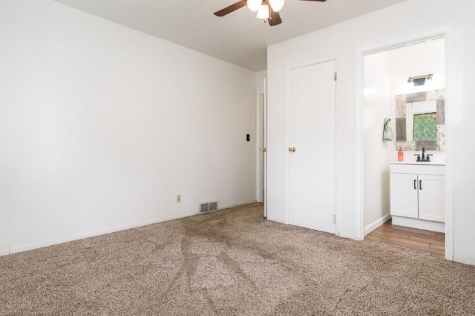 1809 Jonathan, ROCKFORD, Illinois 61103, 3 Bedrooms Bedrooms, ,1 BathroomBathrooms,House,For Sale,Jonathan,202604001
