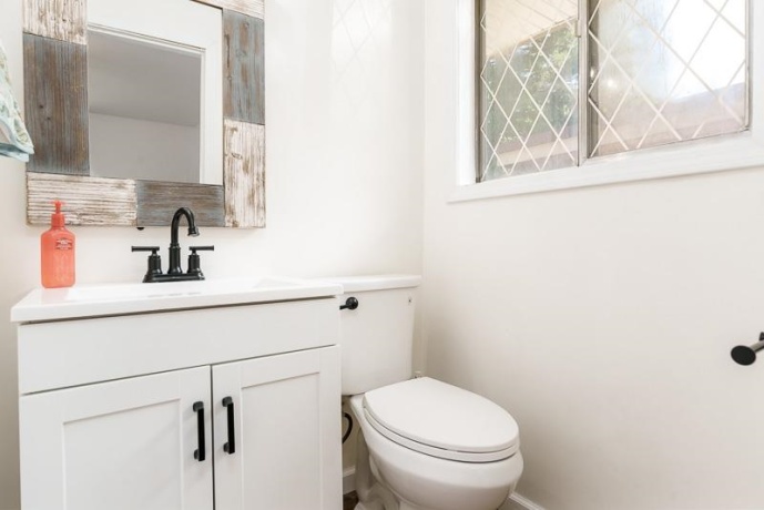 1809 Jonathan, ROCKFORD, Illinois 61103, 3 Bedrooms Bedrooms, ,1 BathroomBathrooms,House,For Sale,Jonathan,202604001