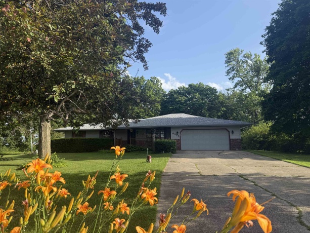 4975 Blackhawk, ROCKFORD, Illinois 61109, 3 Bedrooms Bedrooms, ,1 BathroomBathrooms,House,For Sale,Blackhawk,202604004