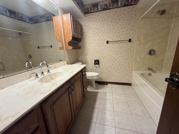 4975 Blackhawk, ROCKFORD, Illinois 61109, 3 Bedrooms Bedrooms, ,1 BathroomBathrooms,House,For Sale,Blackhawk,202604004