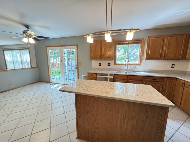 607 Jamestown, BELVIDERE, Illinois 61008, 4 Bedrooms Bedrooms, ,2 BathroomsBathrooms,House,For Sale,Jamestown,202604007