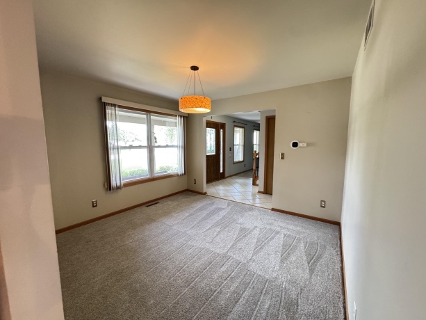 607 Jamestown, BELVIDERE, Illinois 61008, 4 Bedrooms Bedrooms, ,2 BathroomsBathrooms,House,For Sale,Jamestown,202604007