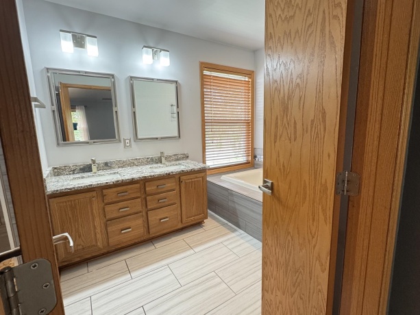 607 Jamestown, BELVIDERE, Illinois 61008, 4 Bedrooms Bedrooms, ,2 BathroomsBathrooms,House,For Sale,Jamestown,202604007