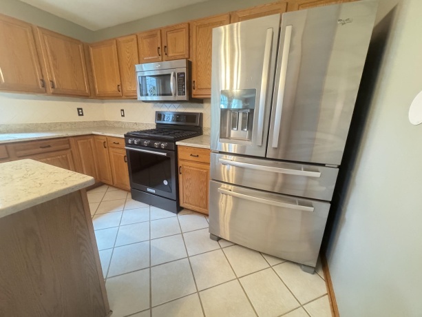 607 Jamestown, BELVIDERE, Illinois 61008, 4 Bedrooms Bedrooms, ,2 BathroomsBathrooms,House,For Sale,Jamestown,202604007