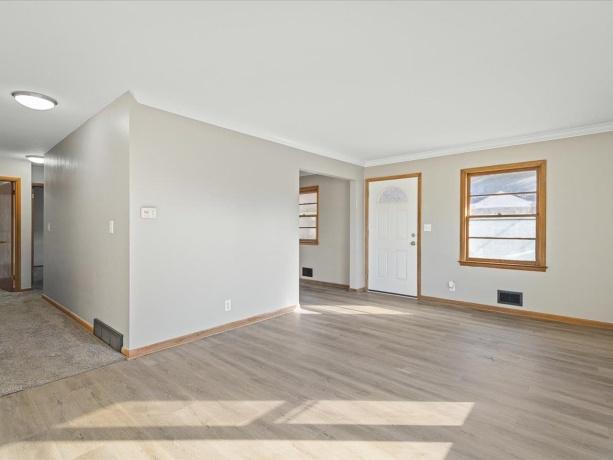 820 Cottage Grove, ROCKFORD, Illinois 61103, ,3 - 4 Units,For Sale,Cottage Grove,202604011