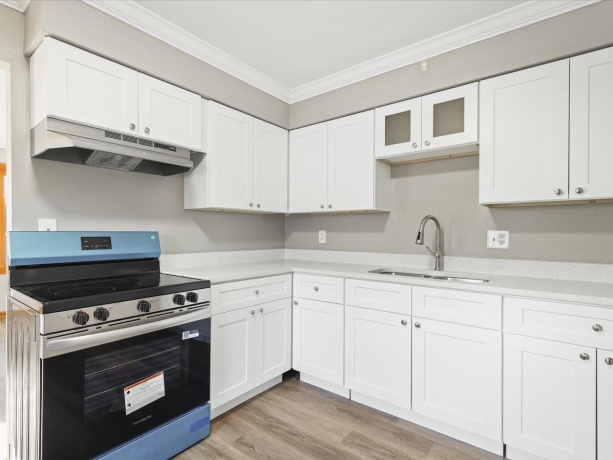 820 Cottage Grove, ROCKFORD, Illinois 61103, ,3 - 4 Units,For Sale,Cottage Grove,202604011