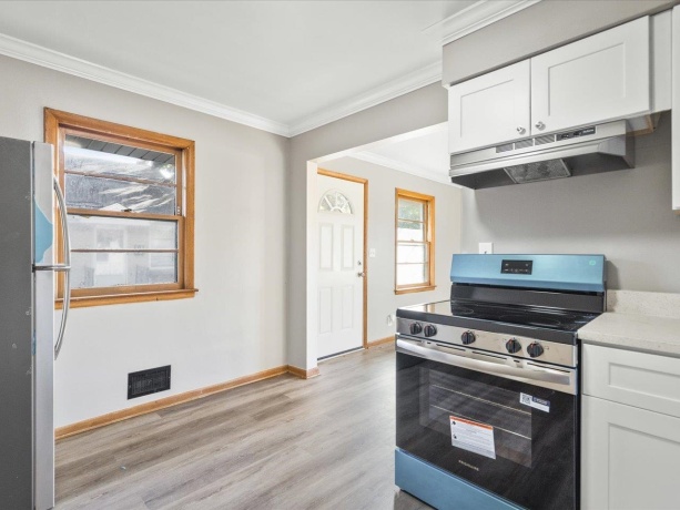 820 Cottage Grove, ROCKFORD, Illinois 61103, ,3 - 4 Units,For Sale,Cottage Grove,202604011