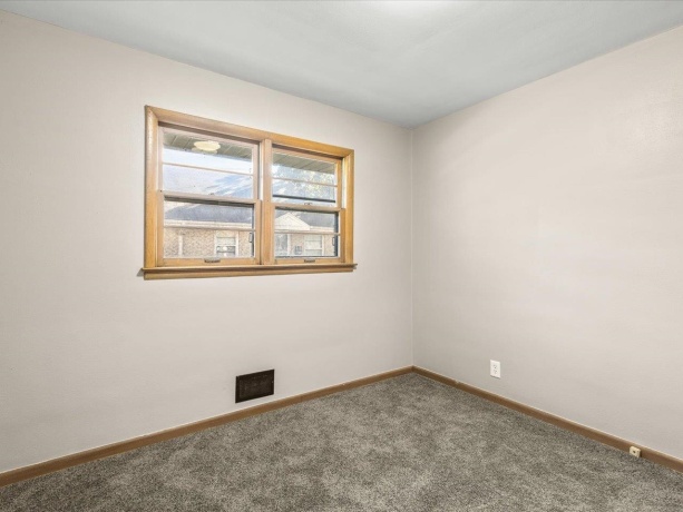 820 Cottage Grove, ROCKFORD, Illinois 61103, ,3 - 4 Units,For Sale,Cottage Grove,202604011