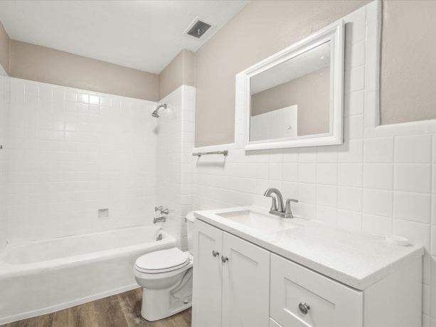 820 Cottage Grove, ROCKFORD, Illinois 61103, ,3 - 4 Units,For Sale,Cottage Grove,202604011