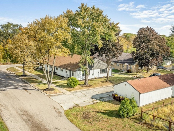 820 Cottage Grove, ROCKFORD, Illinois 61103, ,3 - 4 Units,For Sale,Cottage Grove,202604011