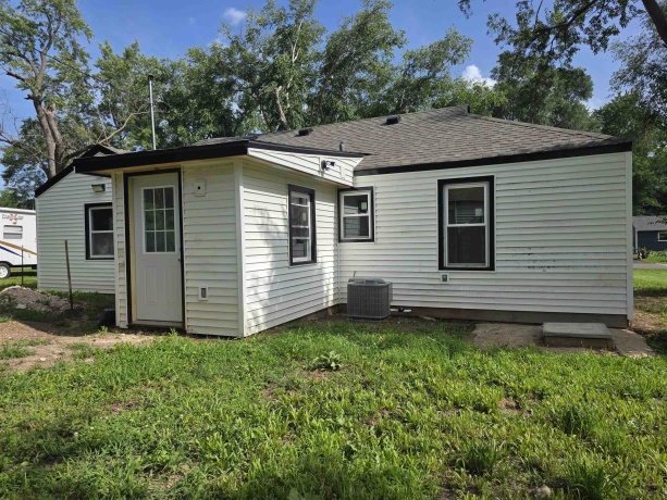 4329 Kennet Ave, ROCKFORD, Illinois 61101, 3 Bedrooms Bedrooms, ,2 BathroomsBathrooms,House,For Sale,Kennet Ave,202604008