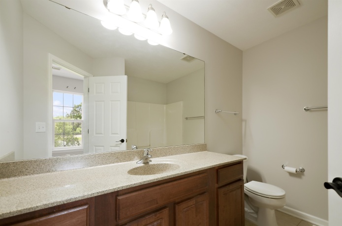 2429 River Oaks, ROCKFORD, Illinois 61102, 2 Bedrooms Bedrooms, ,2 BathroomsBathrooms,Condominium,For Sale,River Oaks,202604015