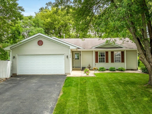 415 Staffordshire, POPLAR GROVE, Illinois 61065, 3 Bedrooms Bedrooms, ,1 BathroomBathrooms,House,For Sale,Staffordshire,202604013